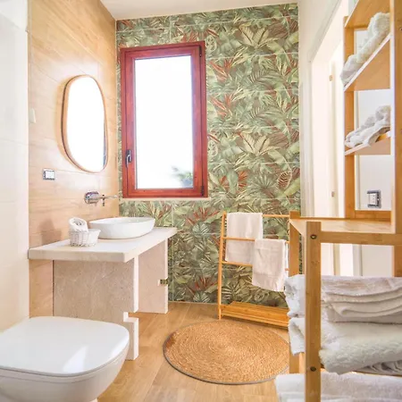 Feriehus Gorgeous In Ciotta With House Sea View *