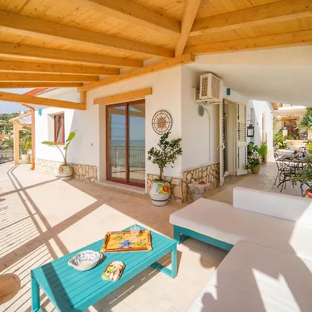 Ferienhaus Gorgeous In Ciotta With House Sea View *