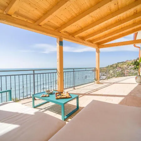 Holiday home Gorgeous In Ciotta With House Sea View *